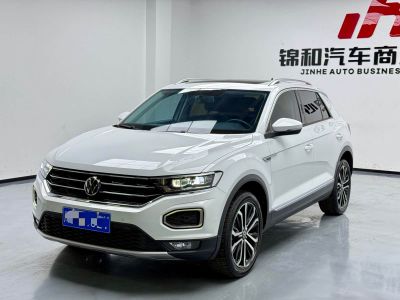 Volkswagen T-Roc, 2022 г., белый, 32 000 км Volkswagen T-Roc 2022 280TSI DSG одна ведущая ось Комфорт PLUS