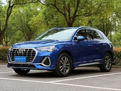 Audi Q3, 2021 г., синий, 43 700 км Audi 奥迪Q3, 2021 г., синий, 55 000 км