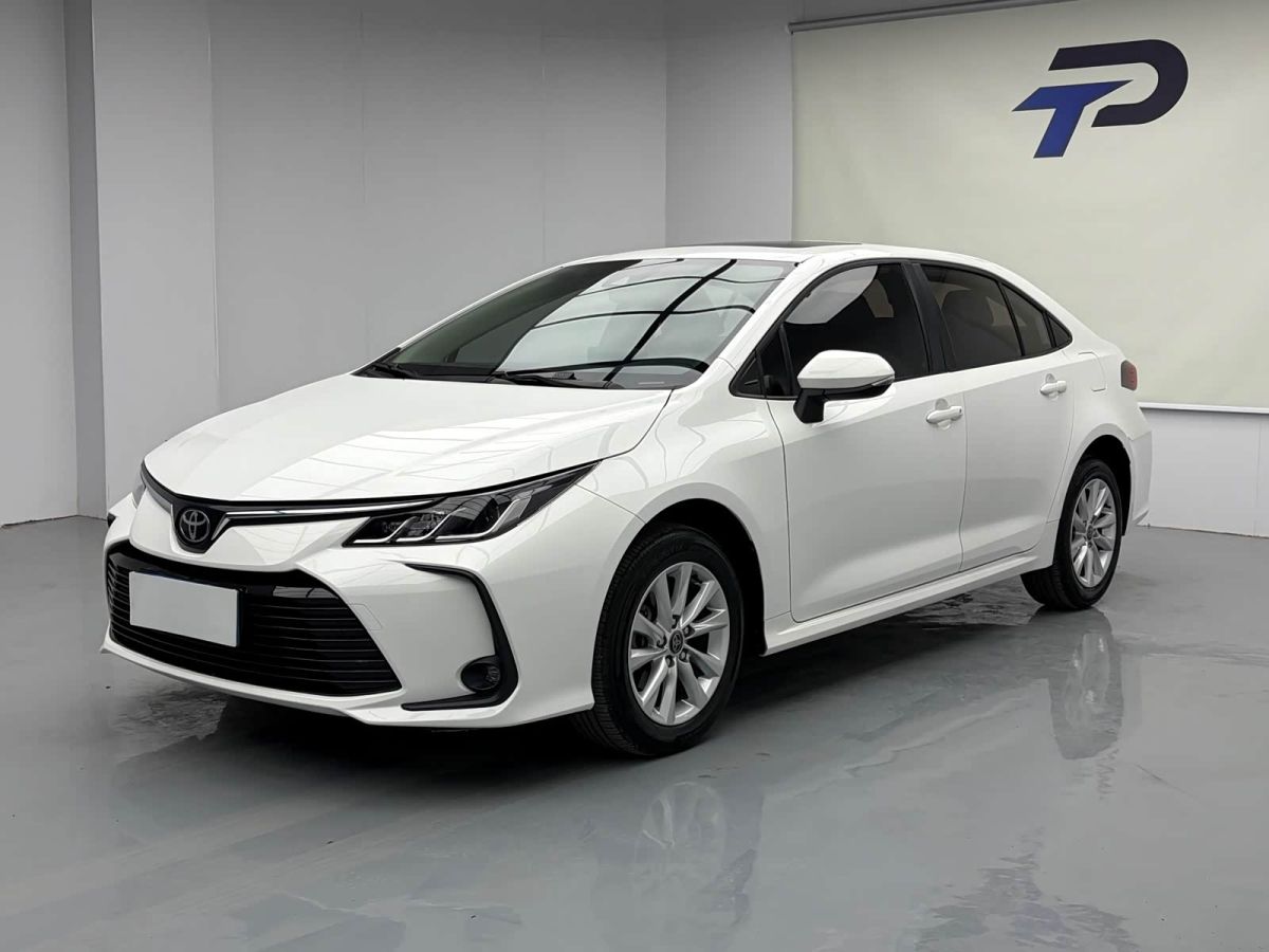 Toyota Corolla, 2023 г., белый, 19 000 км