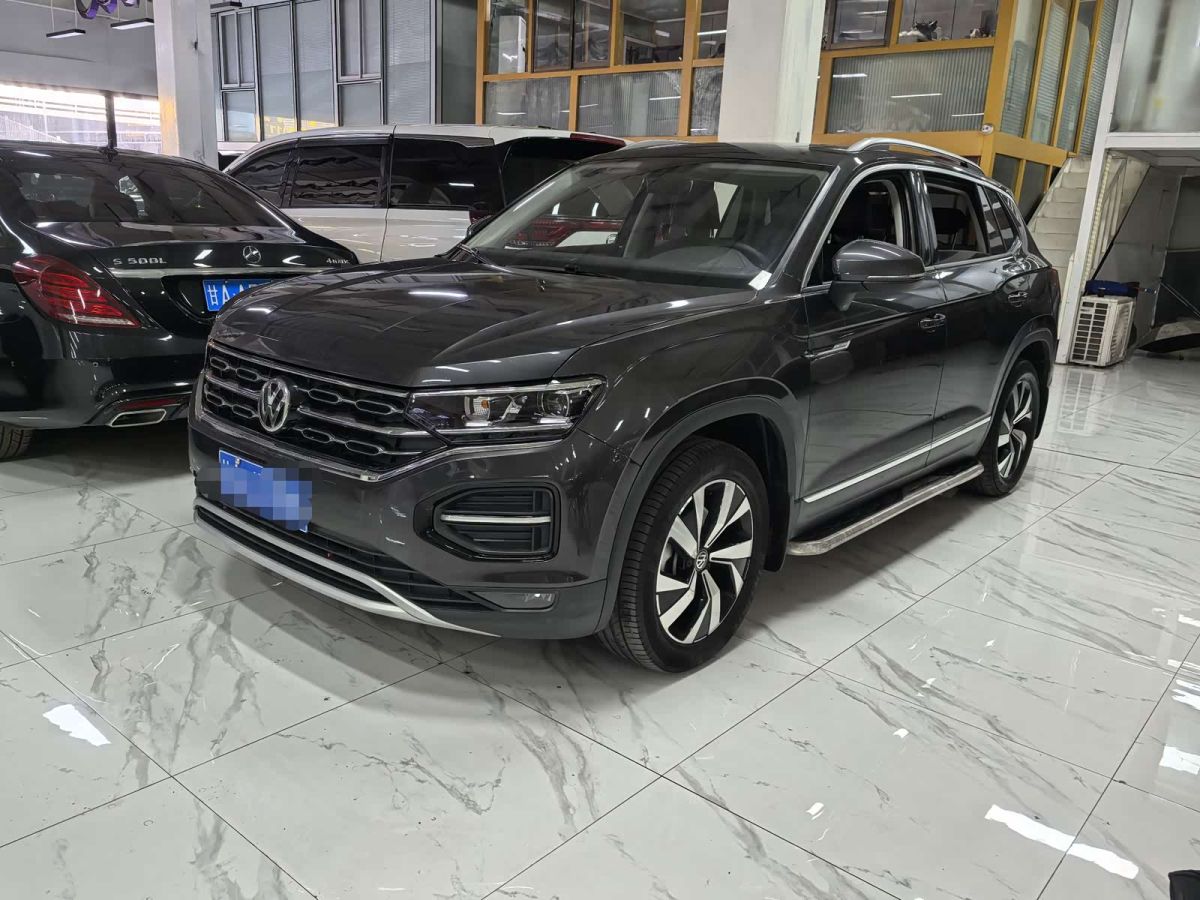Volkswagen Tayron, 2021 г., серебристый / серый, 56 000 км Volkswagen Tayron 2021 330TSI одна ведущая ось комплектация «Люкс Чжилянь»