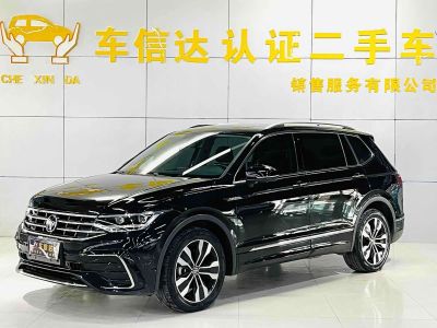 Volkswagen Tiguan L, 2023 г., чёрный, 48 000 км Volkswagen Tiguan L 2023 обновлённая версия 380TSI автомат полный привод R-Line комплектация «Юэсян» 7 мест