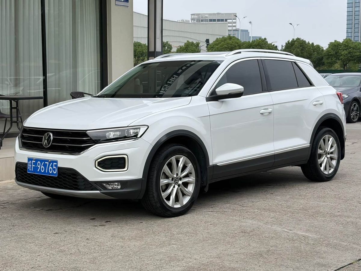 Volkswagen T-Roc 2022 280TSI DSG одна ведущая ось Элита PLUS