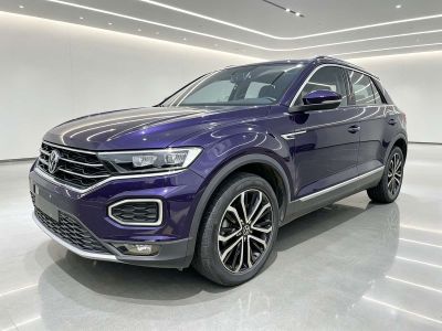 Volkswagen T-Roc, 2022 г., белый, 49 000 км Volkswagen T-Roc 2022 280TSI DSG одна ведущая ось Комфорт PLUS