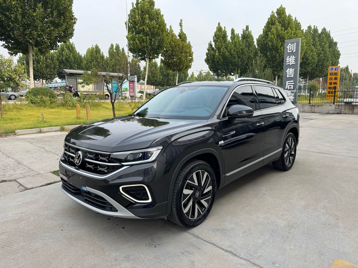 Volkswagen Tayron 2024 330TSI одна ведущая ось комплектация «Люкс Plus», исполнение «Цзиньцзе»