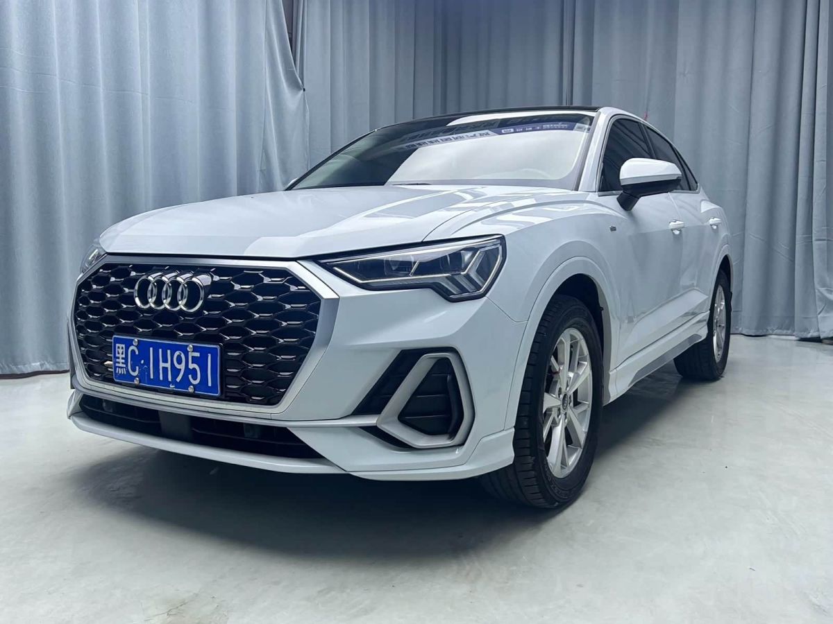 Audi 奥迪Q3 Sportback, 2022 г., белый, 29 000 км