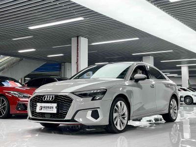Audi A3, 2021 г., белый, 33 000 км Audi A3, 2021 г., красный / фиолетовый, 21 600 км
