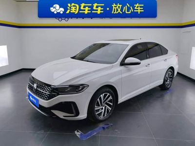 Volkswagen Lavida, 2024 г., белый, 15 000 км Volkswagen Lavida 2023 обновлённая версия 1.5L автомат исполнение «Звёздное небо» пять миллионов версия