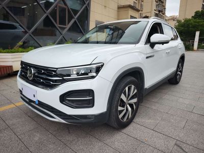 Volkswagen Tayron GTE, 2023 г., белый, 71 900 км Volkswagen Tayron 2021 330TSI одна ведущая ось комплектация «Люкс Чжилянь» Plus