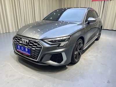 Audi A3, 2023 г., серебристый / серый, 37 000 км