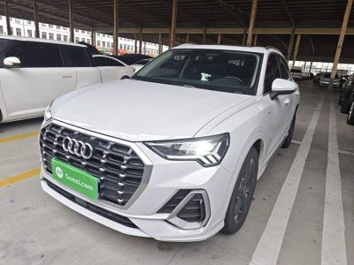 Audi Q3, 2022 г., белый, 67 000 км Audi 奥迪Q3, 2022 г., белый, 70 100 км