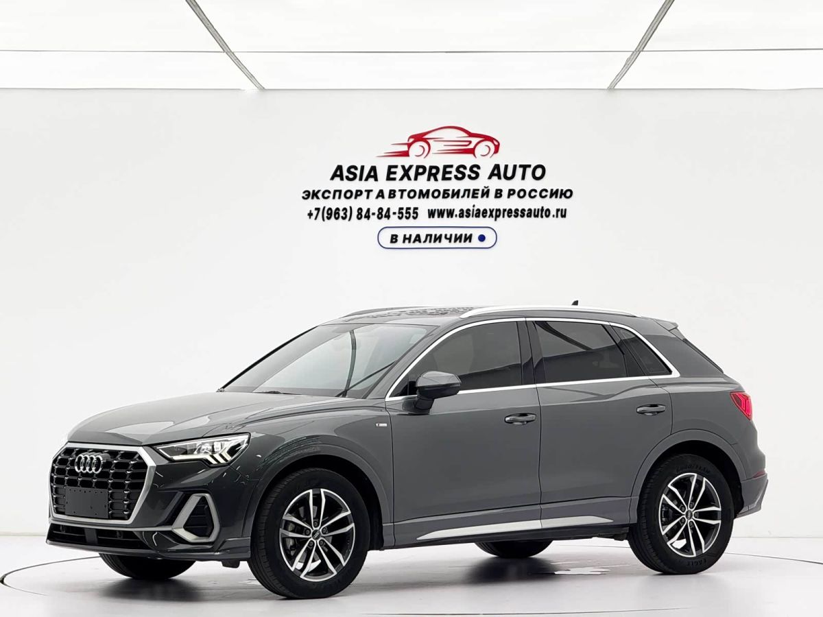 Audi Q3, 2022 г., серебристый / серый, 37 400 км Audi 奥迪Q3, 2022 г., серебристый / серый, 37 400 км
