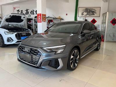 Audi A3, 2023 г., красный / фиолетовый, 9 000 км Audi A3, 2023 г., серебристый / серый, 10 000 км