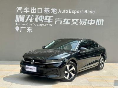 Volkswagen Magotan, 2025 г., серебристый / серый, 26 000 км Volkswagen Magotan 2026 300TSI комплектация «Эксклюзив»