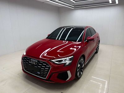 Audi A3, 2023 г., красный / фиолетовый, 49 000 км