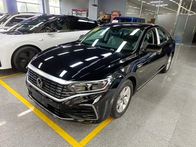 Volkswagen Passat PHEV, 2023 г., чёрный, 50 000 км Volkswagen Passat подключаемый гибрид 2025 430PHEV гибрид комплектация «Бизнес»