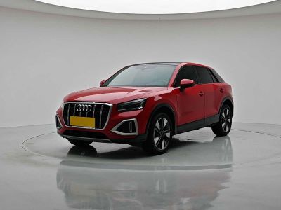 Audi 奥迪Q2L, 2021 г., красный / фиолетовый, 33 000 км