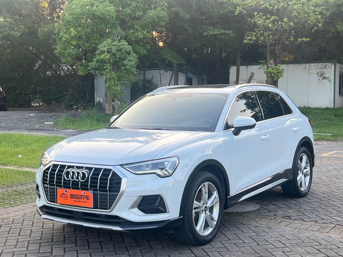 Audi 奥迪Q3, 2022 г., белый, 50 000 км