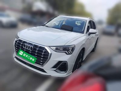 Audi Q3, 2022 г., белый, 22 000 км Audi 奥迪Q3, 2022 г., белый, 23 800 км