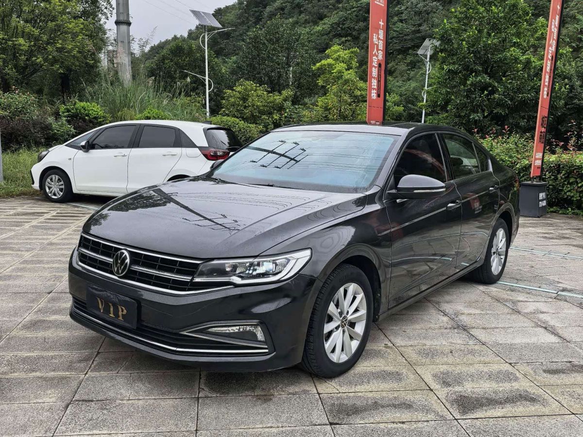 Volkswagen Bora, 2021 г., серебристый / серый, 51 000 км Volkswagen Bora 2021 280TSI DSG Элита Чжилянь версия