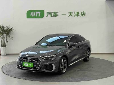 Audi A3, 2022 г., серебристый / серый, 50 200 км Audi A3, 2022 г., серебристый / серый, 61 000 км