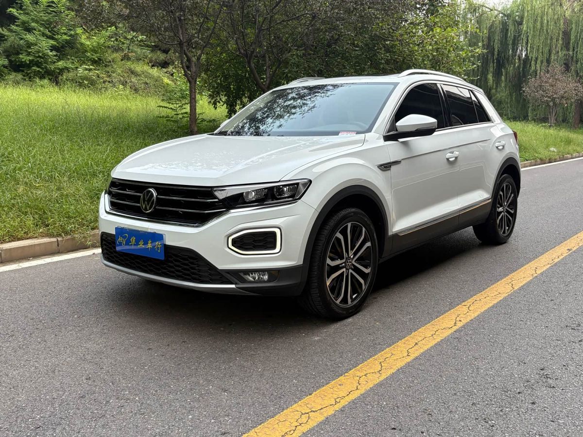 Volkswagen T-Roc, 2021 г., белый, 40 000 км Volkswagen T-Roc 2021 280TSI DSG одна ведущая ось Комфорт Чжилянь версия