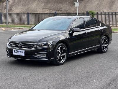 Volkswagen Magotan, 2024 г., синий, 2 300 км Volkswagen Magotan 2024 200 × десять тысяч автомобилей исполнение «Чжунсян» 330TSI DSG Люкс