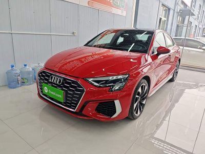 Audi A3, 2023 г., красный / фиолетовый, 34 400 км