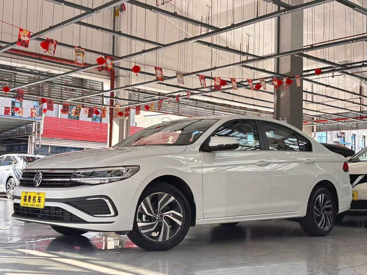 Volkswagen Bora 2025 200TSI DSG комплектация «Юэсин Навигация»
