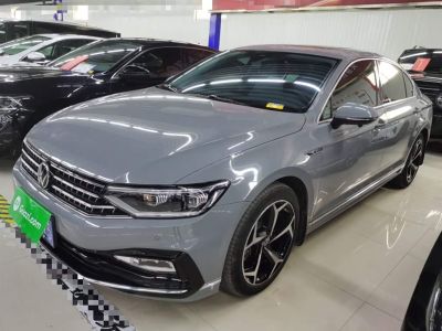 Volkswagen Magotan, 2023 г., чёрный, 75 600 км Volkswagen Magotan 2023 200 × десять тысяч выпущенных автомобилей, юбилейная серия 330TSI DSG Люкс