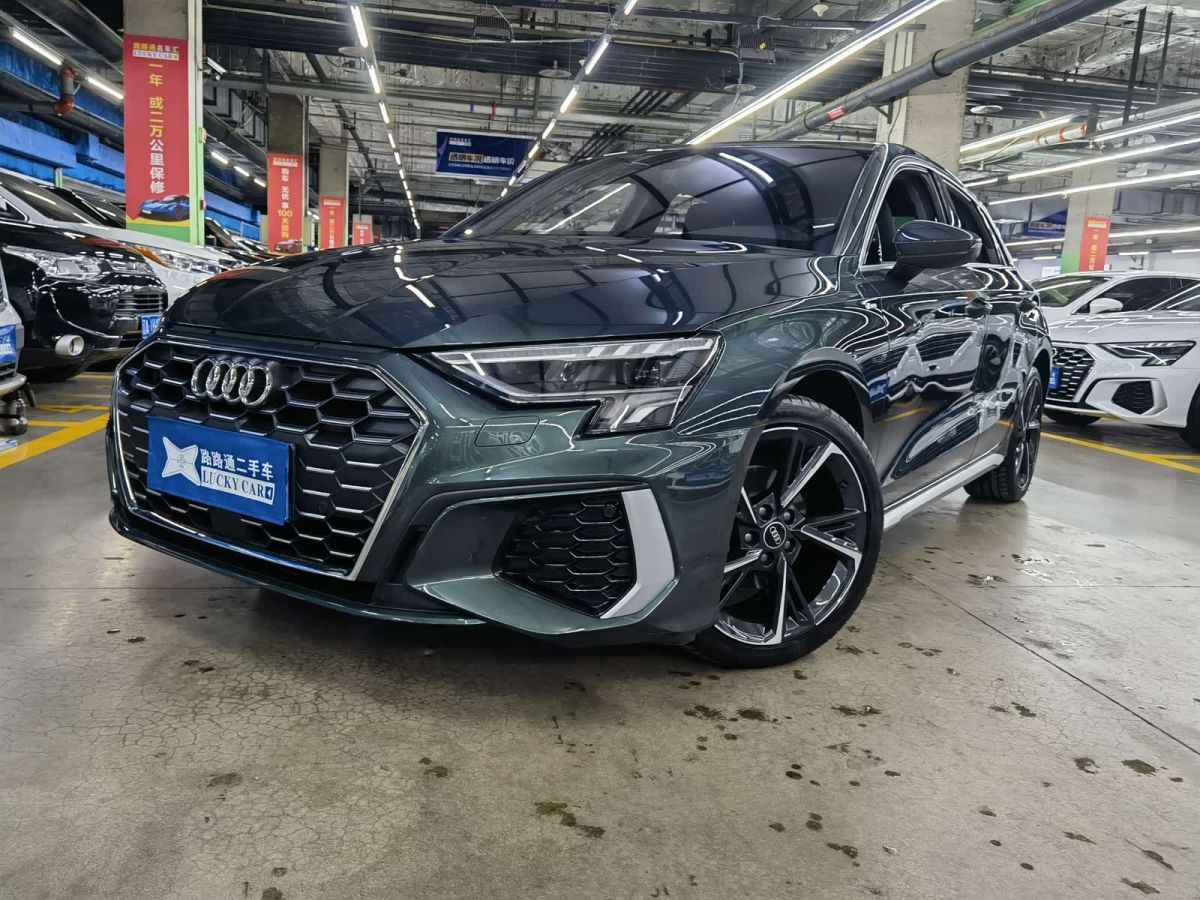 Audi A3, 2022 г., зелёный, 24 100 км
