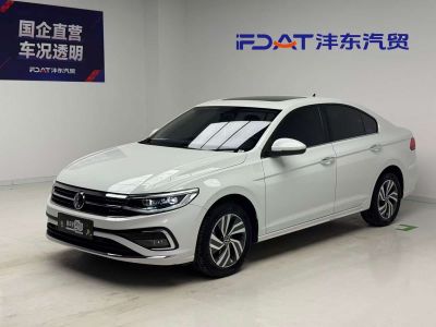 Volkswagen Bora, 2023 г., белый, 50 000 км Volkswagen Bora 2023 200TSI DSG Юэсин версия