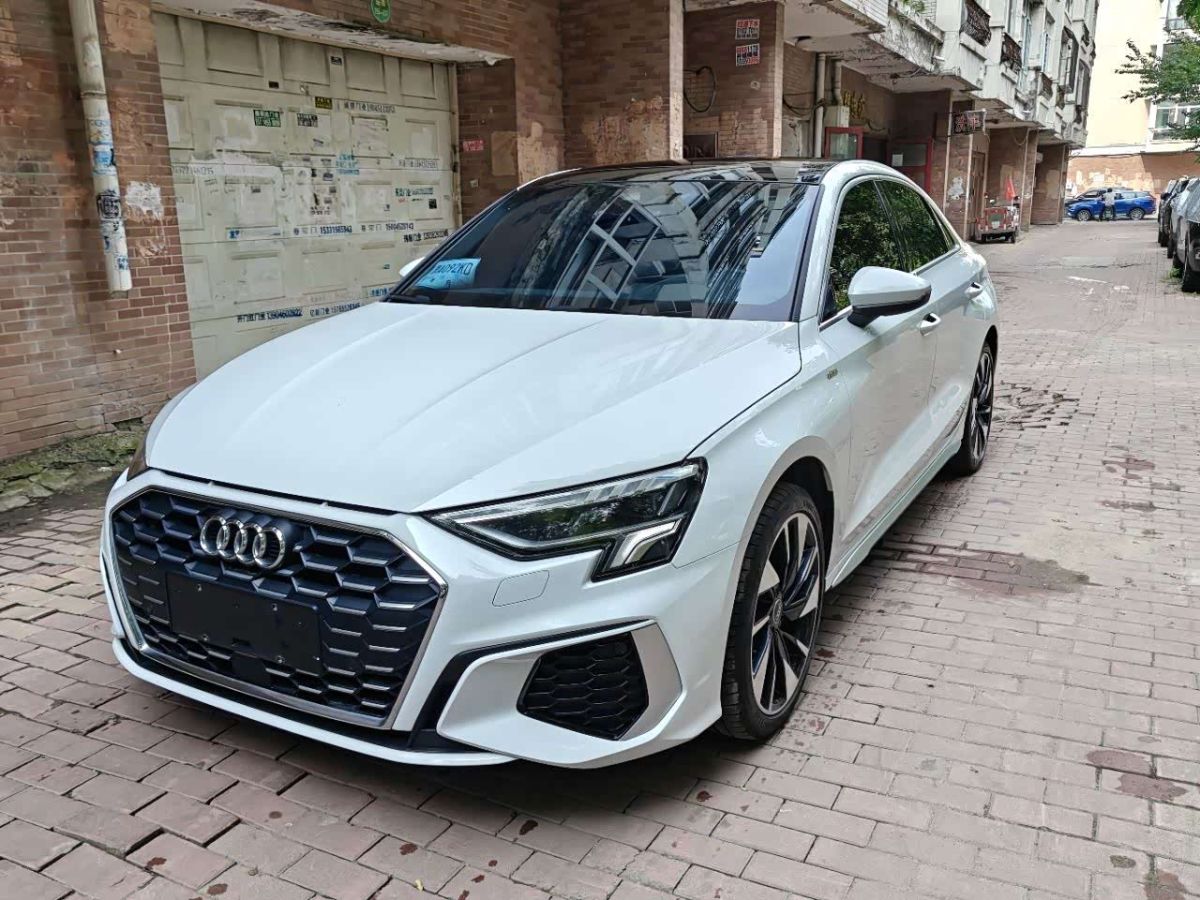 Audi A3, 2023 г., белый, 22 000 км