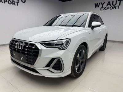 Audi Q3, 2022 г., белый, 18 000 км Audi 奥迪Q3, 2022 г., белый, 18 000 км