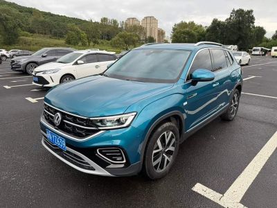 Volkswagen Tayron, 2022 г., синий, 41 000 км Volkswagen Tayron 2023 280TSI одна ведущая ось комплектация «Люкс Plus», исполнение «Цзиньцзе»
