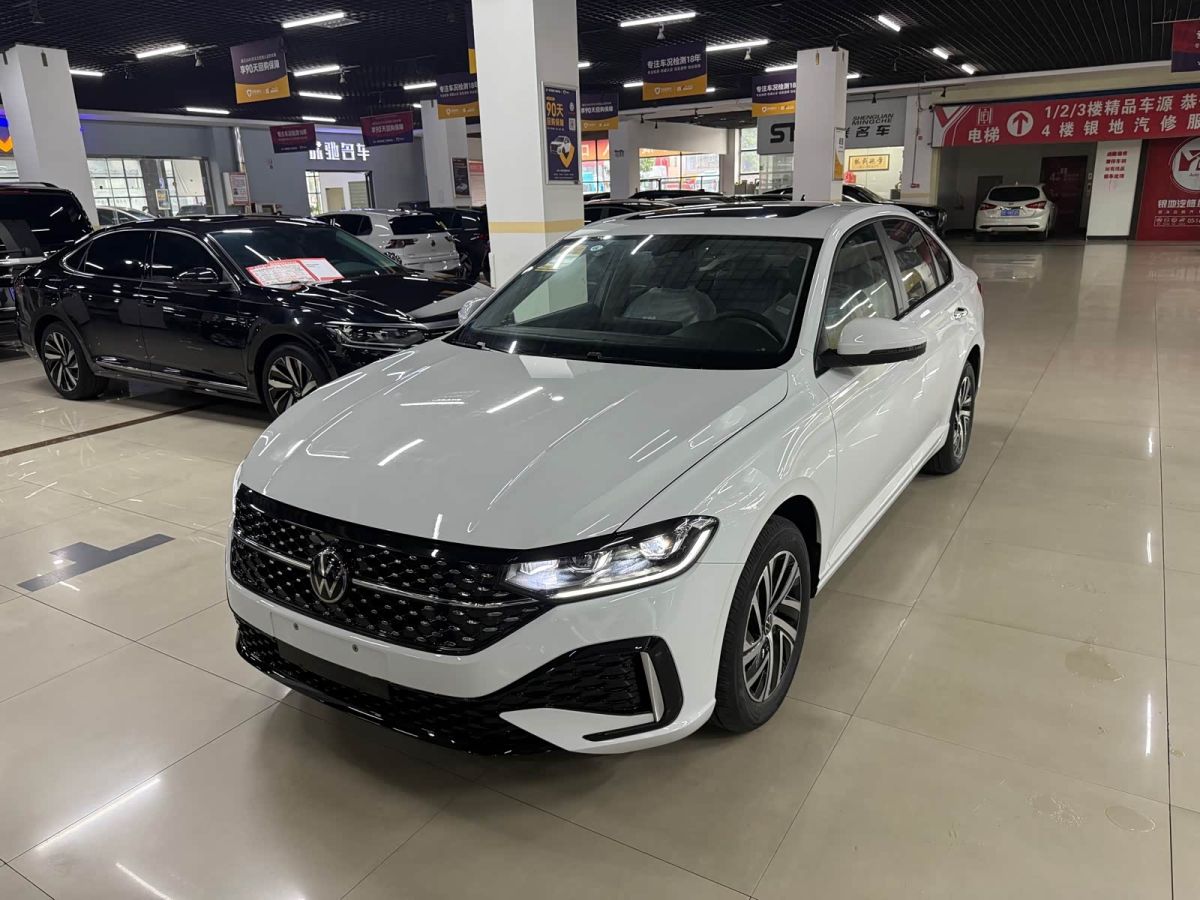 Volkswagen Lavida, 2026 г., белый, 100 км Volkswagen Lavida 2026 1.5L автомат исполнение «Звёздное небо» пять миллионов версия