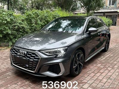 Audi A3, 2023 г., красный / фиолетовый, 9 000 км Audi A3, 2023 г., серебристый / серый, 10 000 км
