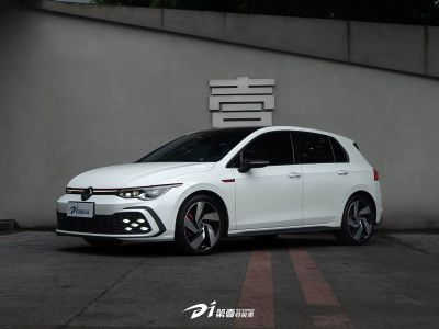 Volkswagen Golf GTI, 2025 г., белый, 11 000 км Volkswagen Golf GTI 2023 380TSI DSG GTI