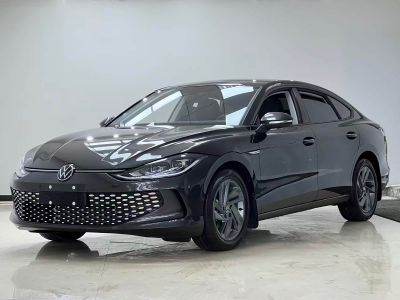 Volkswagen Lamando, 2023 г., красный / фиолетовый, 47 000 км Volkswagen Lamando 2024 Lamando L 200TSI DSG комплектация «Чаола»