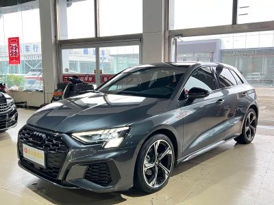 Audi A3, 2023 г., серебристый / серый, 38 000 км Audi A3, 2023 г., серебристый / серый, 41 000 км