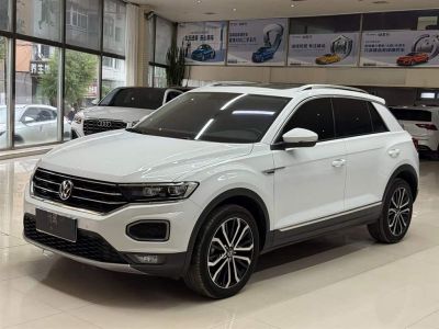 Volkswagen T-Roc, 2021 г., белый, 63 000 км Volkswagen T-Roc 2022 280TSI DSG одна ведущая ось Комфорт PLUS