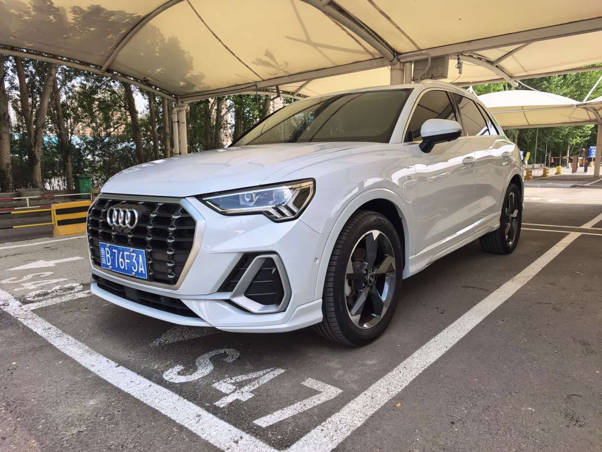 Audi 奥迪Q3, 2022 г., белый, 48 000 км