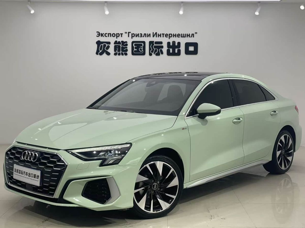 Audi A3, 2023 г., зелёный, 38 000 км
