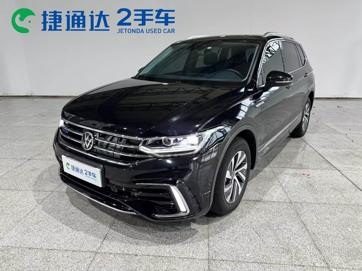 Volkswagen Tiguan L PHEV, 2024 г., чёрный, 60 800 км Volkswagen Tiguan L подключаемый гибрид 2023 430PHEV подключаемый гибрид Премиум