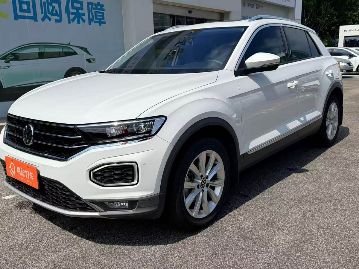 Volkswagen T-Roc, 2021 г., белый, 36 000 км Volkswagen T-Roc 2021 280TSI DSG одна ведущая ось Элита Чжилянь версия