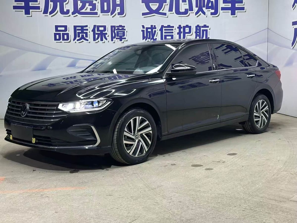 Volkswagen Lavida, 2023 г., чёрный, 32 000 км Volkswagen Lavida 2023 1.5L автомат пять миллионов версия