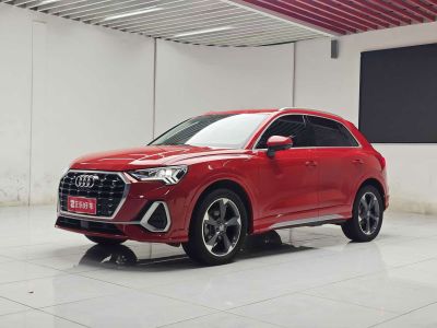 Audi Q3, 2021 г., белый, 72 100 км Audi 奥迪Q3, 2021 г., красный / фиолетовый, 70 000 км