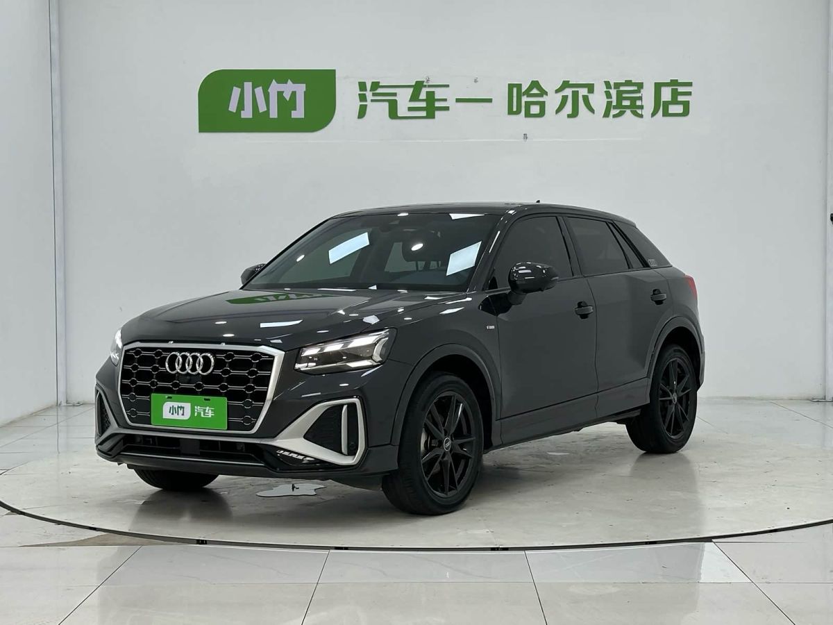 Audi 奥迪Q2L, 2022 г., чёрный, 12 000 км