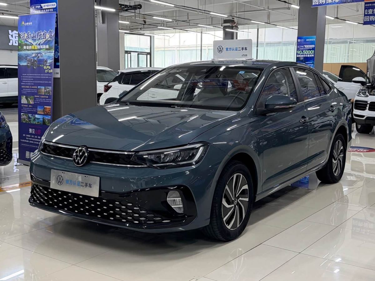 Volkswagen Lavida, 2023 г., синий, 300 км Volkswagen Lavida 2023 исполнение «Синьжуй» 1.5L автомат комплектация «Синьюань»