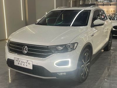 Volkswagen T-Roc, 2021 г., белый, 63 000 км Volkswagen T-Roc 2022 280TSI DSG одна ведущая ось Комфорт PLUS