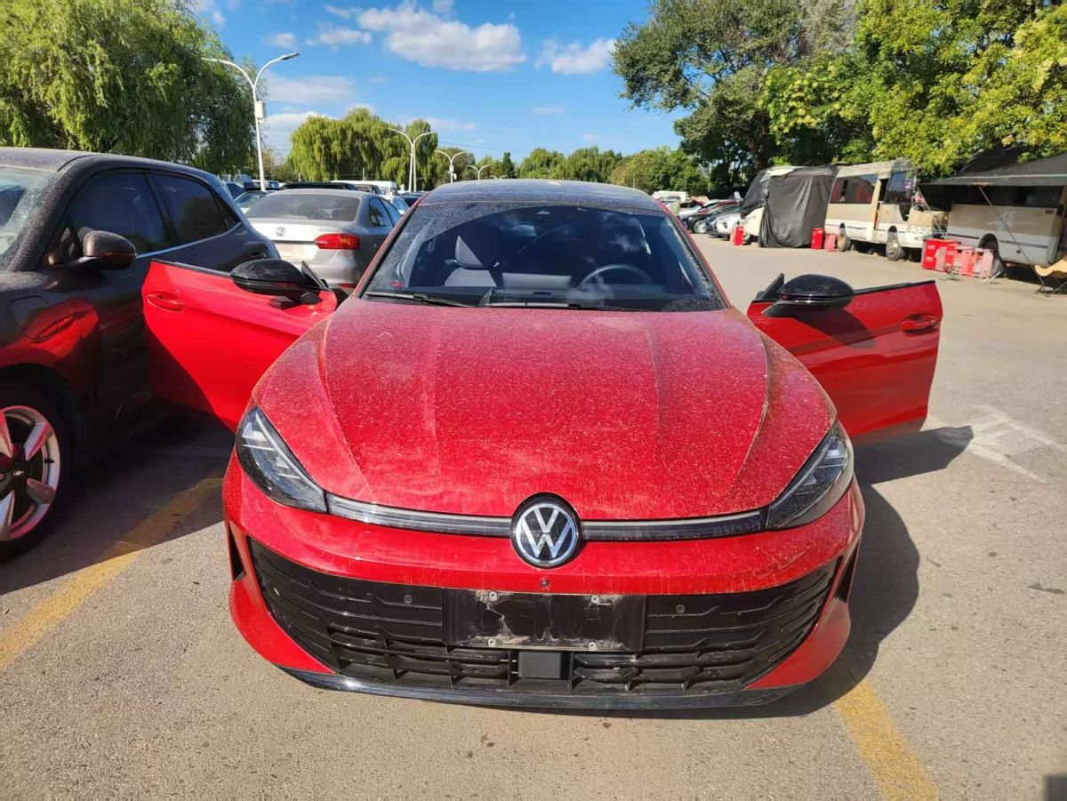Volkswagen Lamando, 2025 г., красный / фиолетовый, 5 000 км Volkswagen Lamando 2026 Lamando L GTS 380TSI памятная серия «Линфэн Миллион»